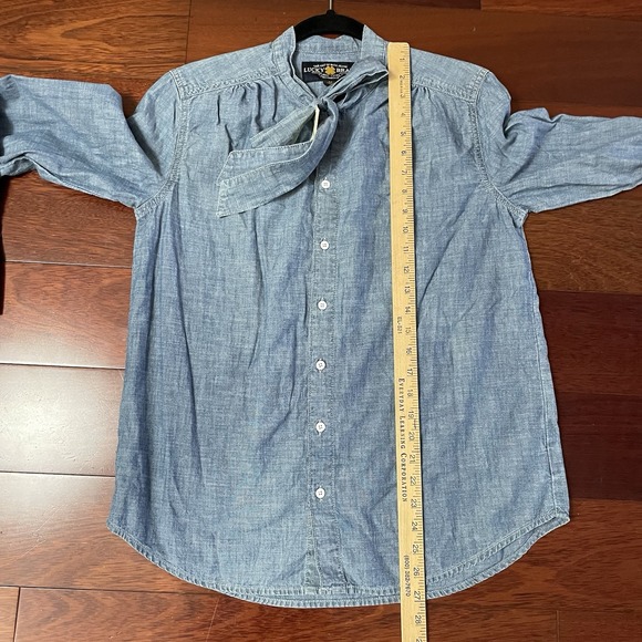 Lucky Brand Chambray Feminine Bow Button Down Shirt Denim Western Sz M NWT B5 - Picture 13 of 14